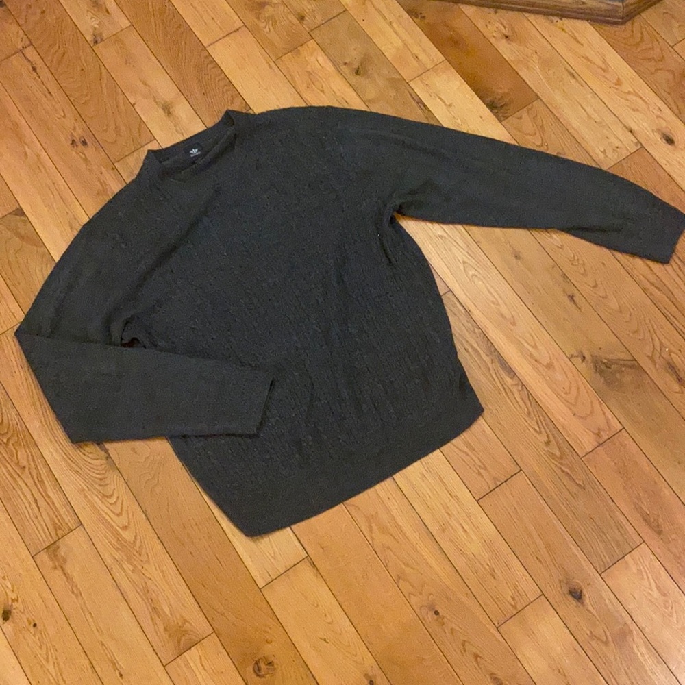 Dockers sweater